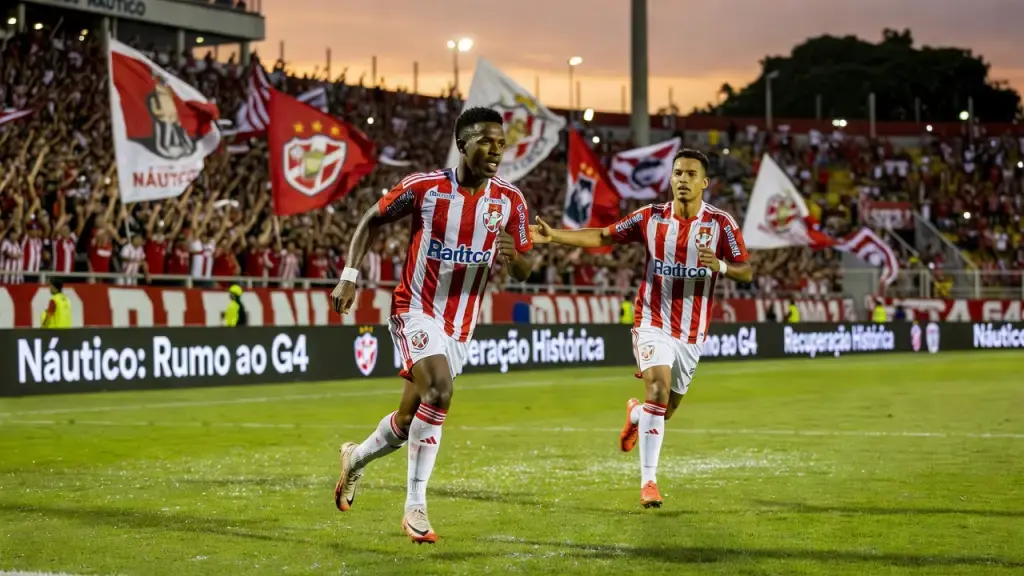 Vinícius projeta reta final da Série B e sonha com voo mais alto